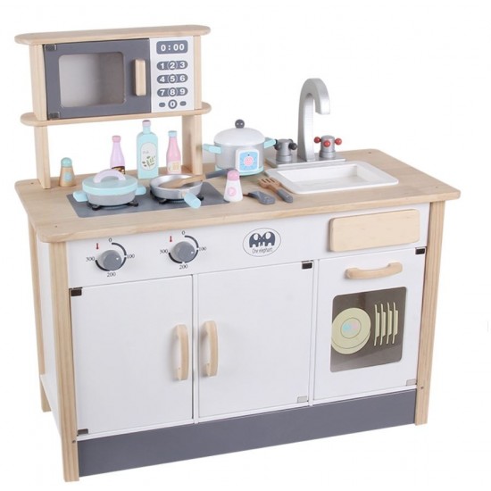 Modern kitchen with shelters and accessories Modern kitchen with shelters and accessories