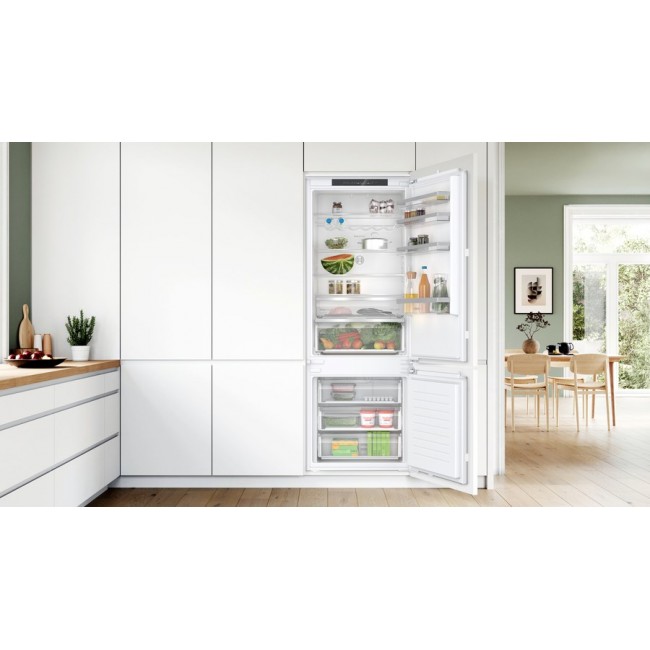 Bosch Serie 4 KBN96VFE0 fridge-freezer Built-in 383 L E White