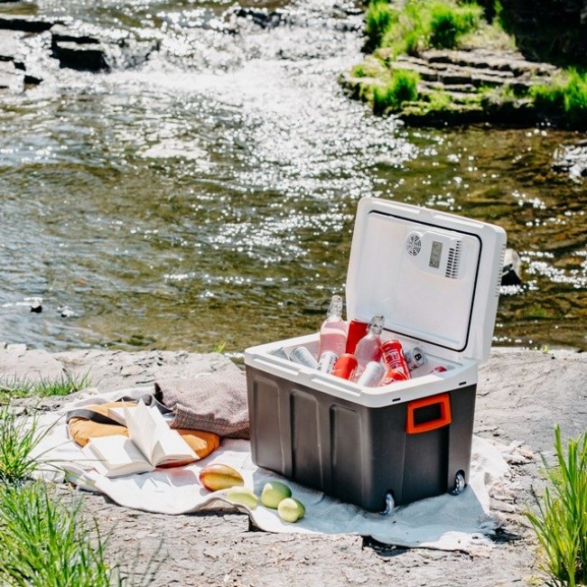 Adler AD 8090 Portable Cooler 40 L Black, White