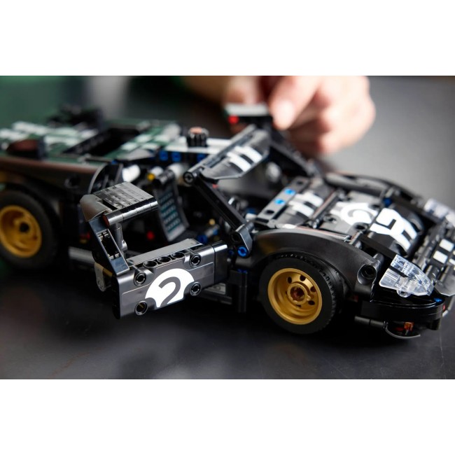 LEGO TECHNIC 42223 1966 Ford GT40 MKII Race Car