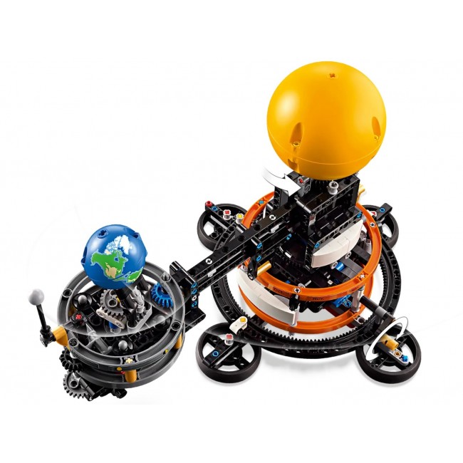 LEGO TECHNIC 42179 Planet Earth and Moon in Orbit LEGO TECHNIC 42179 Planet Earth and Moon in Orbit