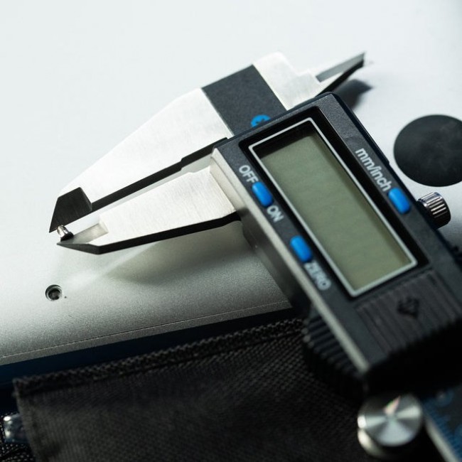 iFixit Digital Caliper Blue LCD Screen