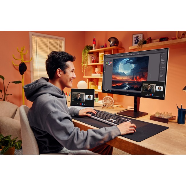 HP OMEN Transcend 31.5 inch UHD 240Hz OLED Gaming Monitor - Transcend 32 HP OMEN Transcend 31.5 inch UHD 240Hz OLED Gaming Monitor - Transcend 32