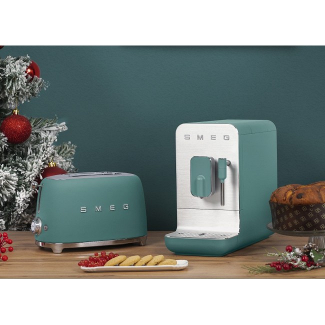Smeg TSF01EGMEU toaster 6 2 slice(s) 950 W Chrome, Green