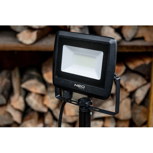 NEO tools 99-059 floodlight