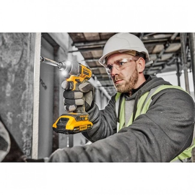 DeWALT DCF840D2T-QW power screwdriver/impact driver 3200 RPM Black, Yellow DeWALT DCF840D2T-QW power screwdriver/impact driver 3200 RPM Black, Yellow