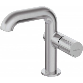 Sink faucet with rectangular spout