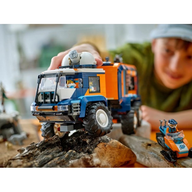 LEGO CITY 60471 Artic Explorer Science Lab Truck LEGO CITY 60471 Artic Explorer Science Lab Truck