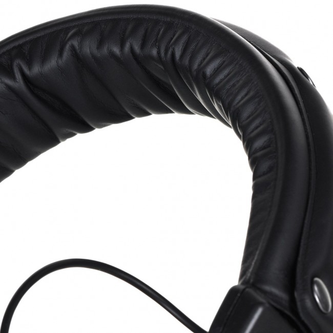 Beyerdynamic DT 770 PRO 250 - closed studio headphones