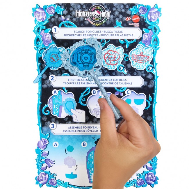 Monster High Skulltimate Secrets Garden Mysteries Playset, Twyla Doll with 19+ Surprises