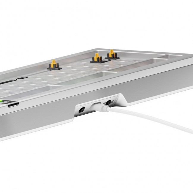 Glorious Gaming GMMK 3 PRO 75% Barebones Wired Silver - US Glorious Gaming GMMK 3 PRO 75% Barebones Wired Silver - US