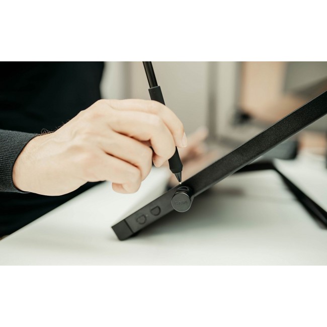 Wacom Cintiq 24 graphic tablet Black 5080 lpi 527 x 296 mm USB Wacom Cintiq 24 graphic tablet Black 5080 lpi 527 x 296 mm USB