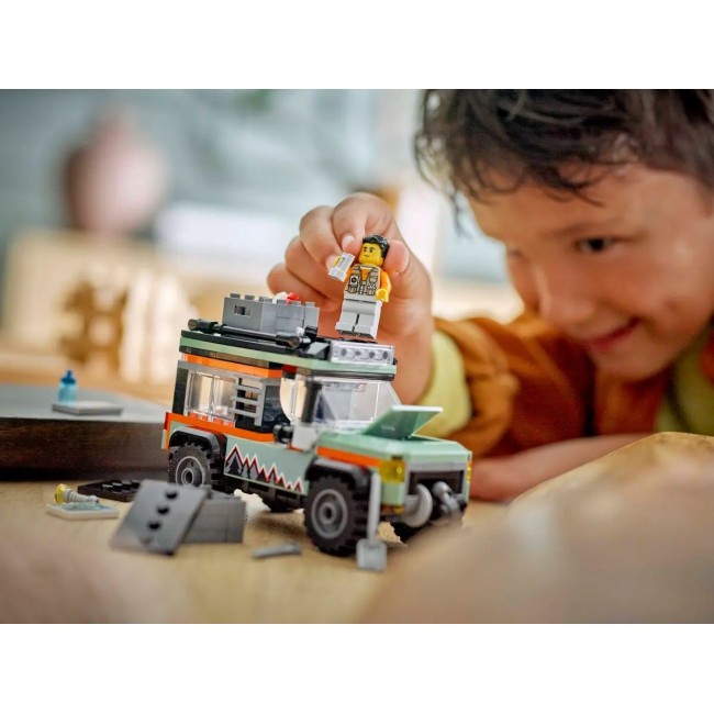 LEGO CITY 60447 Off-Road 4x4 Mountain Truck LEGO CITY 60447 Off-Road 4x4 Mountain Truck