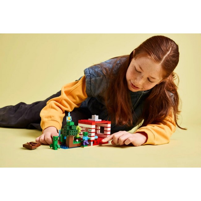 LEGO MINECRAFT 21275 The TNT Jungle House LEGO MINECRAFT 21275 The TNT Jungle House