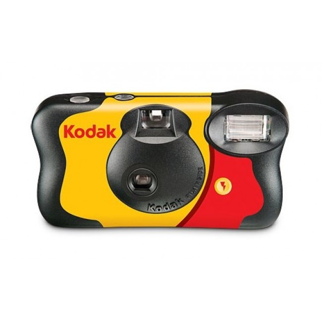 Kodak FunSaver flash disposable camera, colour film and flash, 27 photos, ISO 400 Kodak FunSaver flash disposable camera, colour film and flash, 27 photos, ISO 400