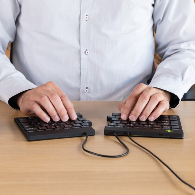 R-Go Tools Ergonomic keyboard R-Go Split Break v2 with break software, ergonomic split keyboard, QWERTZ (DE), Wired, black R-Go Tools Ergonomic keyboard R-Go Split Break v2 with break software, ergonomic split keyboard, QWERTZ (DE), Wired, black