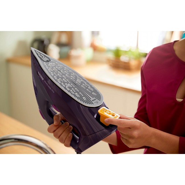 Philips 7000 series DST7061/30 iron Steam iron SteamGlide Elite soleplate 3000 W Purple Philips 7000 series DST7061/30 iron Steam iron SteamGlide Elite soleplate 3000 W Purple