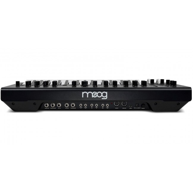 MOOG Messenger - a monophonic analog keyboard synthesizer MOOG Messenger - a monophonic analog keyboard synthesizer