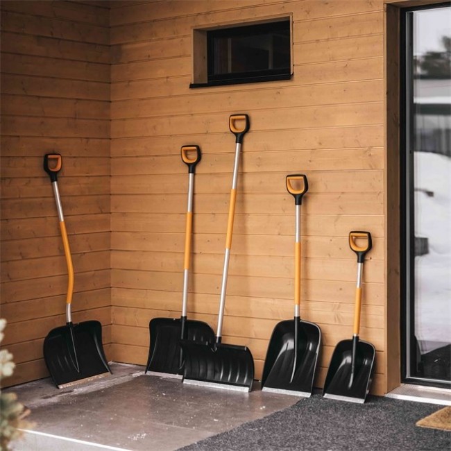 Fiskars 1057177 shovel/trowel Snow shovel Metal Black, Orange