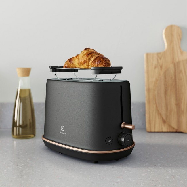 Electrolux E7T1-6BP 2 slice(s) 980 W Black Electrolux E7T1-6BP 2 slice(s) 980 W Black