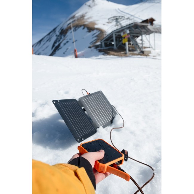 Xtorm SolarBooster 14W - Foldable Solar Panel Xtorm SolarBooster 14W - Foldable Solar Panel