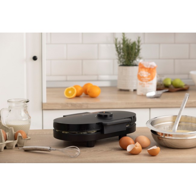 Waffle maker GORENJE WM1200B black, 1200 W Waffle maker GORENJE WM1200B black, 1200 W