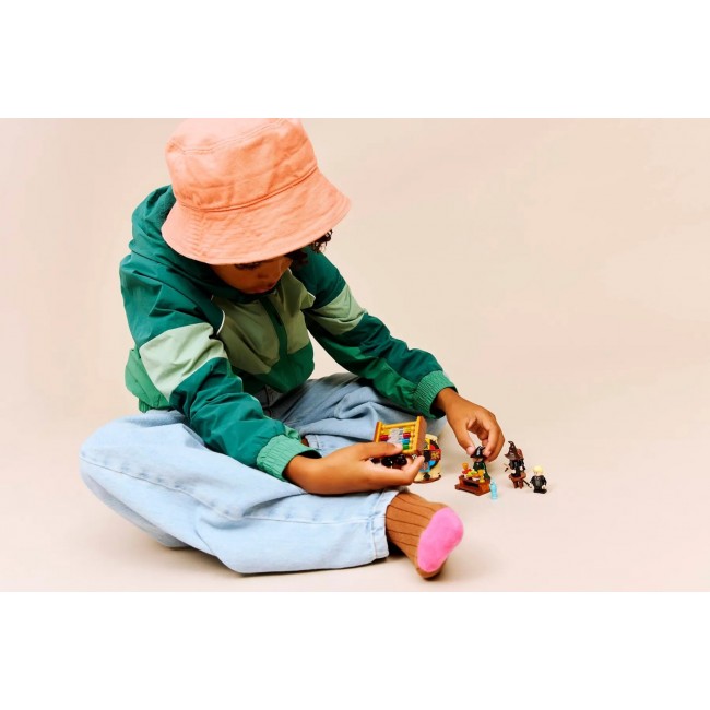 LEGO HARRY POTTER 76460 Hogwarts Castle - Sorting Hat Ceremony LEGO HARRY POTTER 76460 Hogwarts Castle - Sorting Hat Ceremony