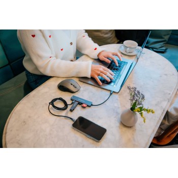 Verbatim USB-C Essentials Multiport Hub 6 ports: HDMI, USB-C PD, USB-A 3.2 Gen 1, USB-A, SD & microSD