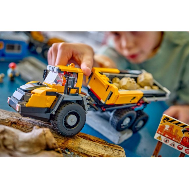 LEGO CITY 60494 Dump Truck and Front End Loader