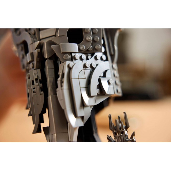 LEGO ICONS 11373 The Lord of the Rings: Sauron's Helmet LEGO ICONS 11373 The Lord of the Rings: Sauron's Helmet