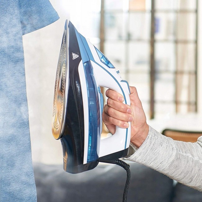Steam iron Black+Decker BXIR2402E (2400W white) Steam iron Black+Decker BXIR2402E (2400W white)