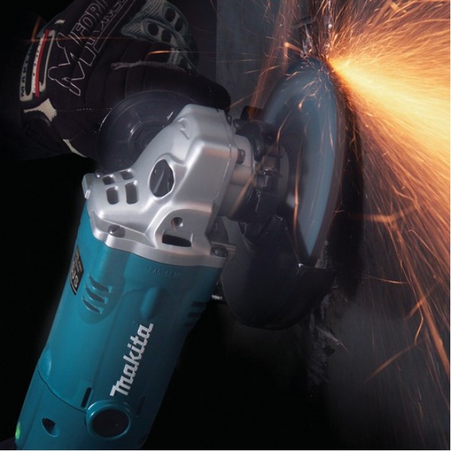 Makita GA5021C angle grinder 12.5 cm 1450 W