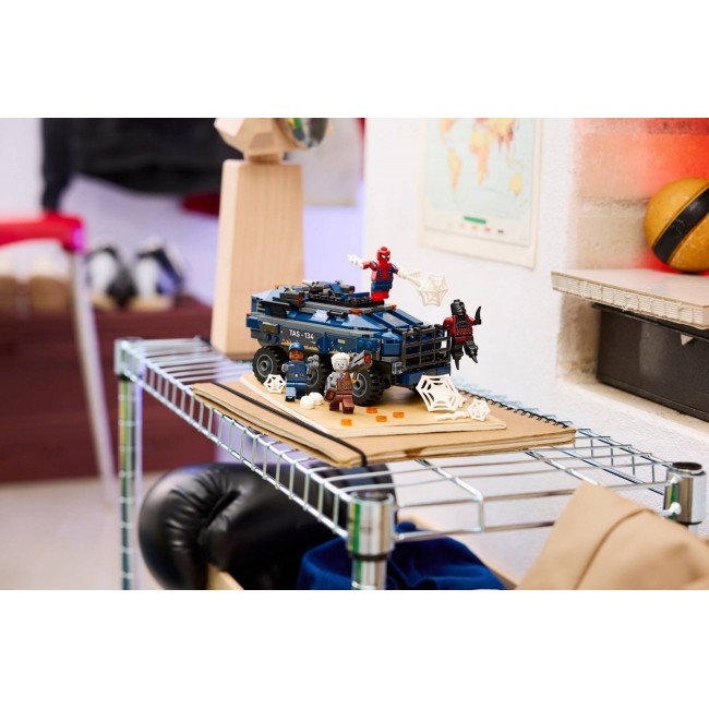 LEGO MARVEL 76349 Spider-Man Prison Transport Chase