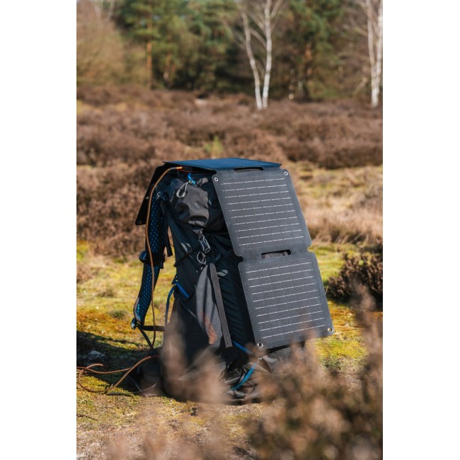Xtorm SolarBooster 28W - Foldable Solar Panel