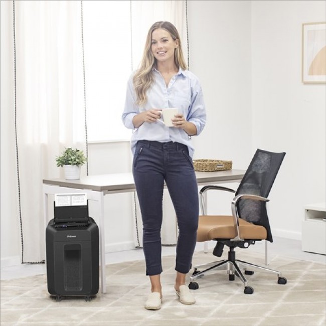 Fellowes AutoMax 90M paper shredder Micro-cut shredding Black