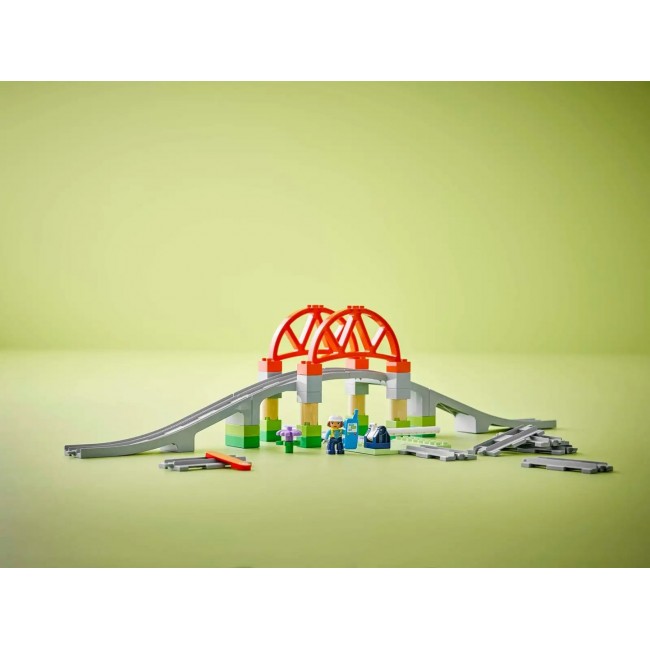 LEGO DUPLO TOWN 10426 Bridge and railway tracks - expansion set LEGO DUPLO TOWN 10426 Bridge and railway tracks - expansion set