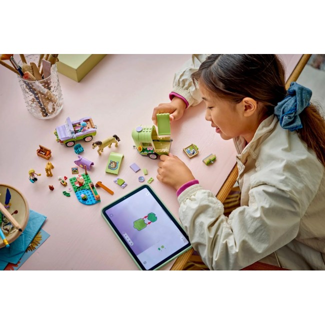 LEGO FRIENDS 42695 Horse and Baby Foal Trailer