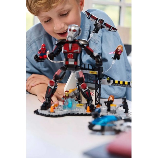 LEGO MARVEL 76314 Captain America: Civil War Battle