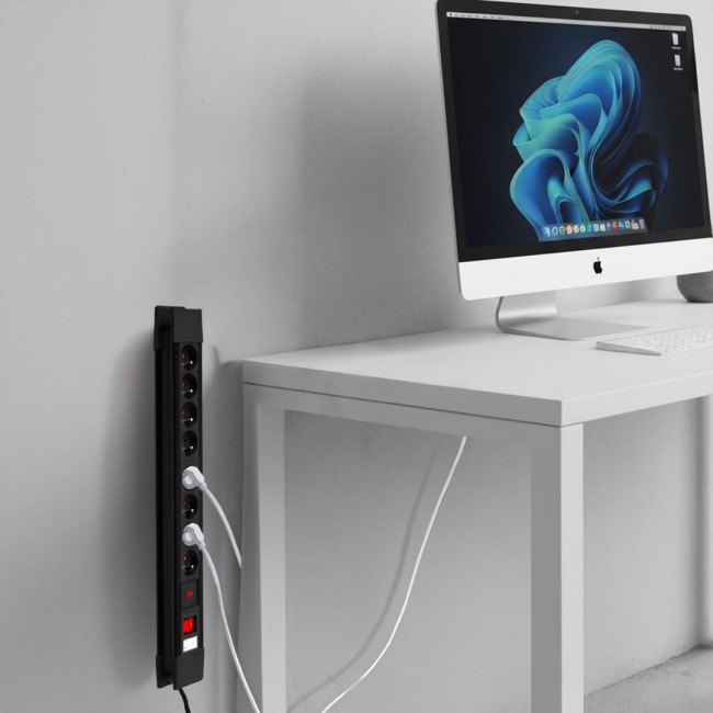 Maclean MCE11 power extension 1.5 m 8 AC outlet(s) Indoor Black