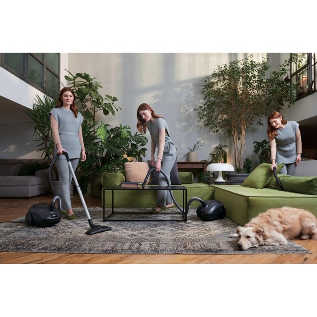 Vacuum Hoover HE120PET 011 bagged 700 W Vacuum Hoover HE120PET 011 bagged 700 W