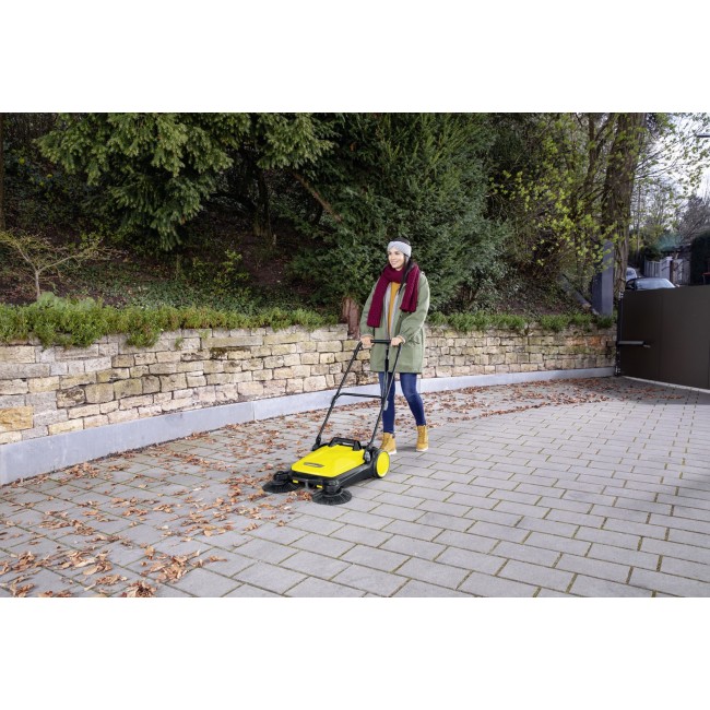 K rcher S 4 Twin 2-in-1 sweeper Black, Yellow