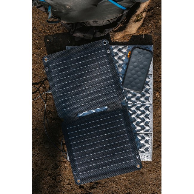 Xtorm SolarBooster 14W - Foldable Solar Panel Xtorm SolarBooster 14W - Foldable Solar Panel