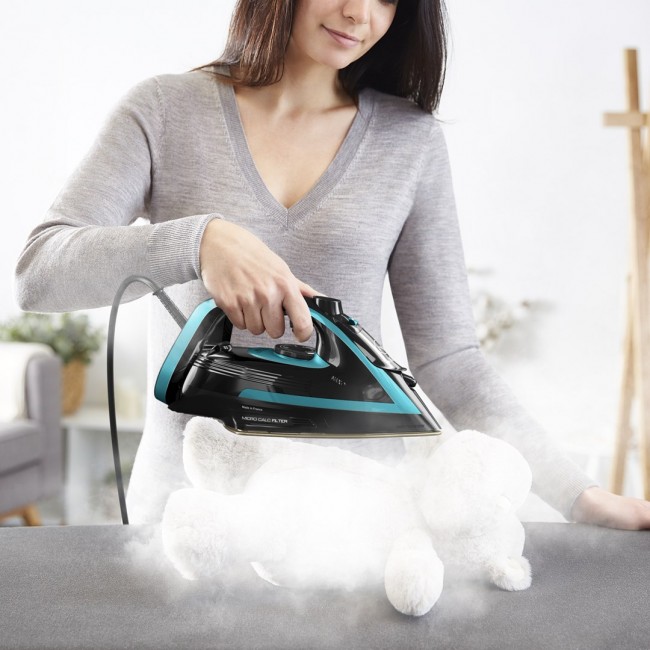 Tefal Puregliss FV8066 Dry & Steam iron Durilium AirGlide Autoclean soleplate 3000 W Black, Blue