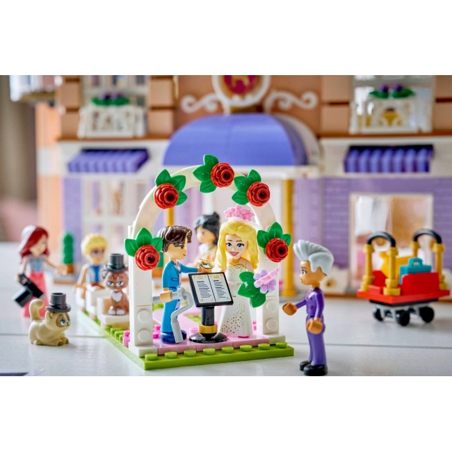 LEGO FRIENDS 42704 Heartlake City Grand Hotel