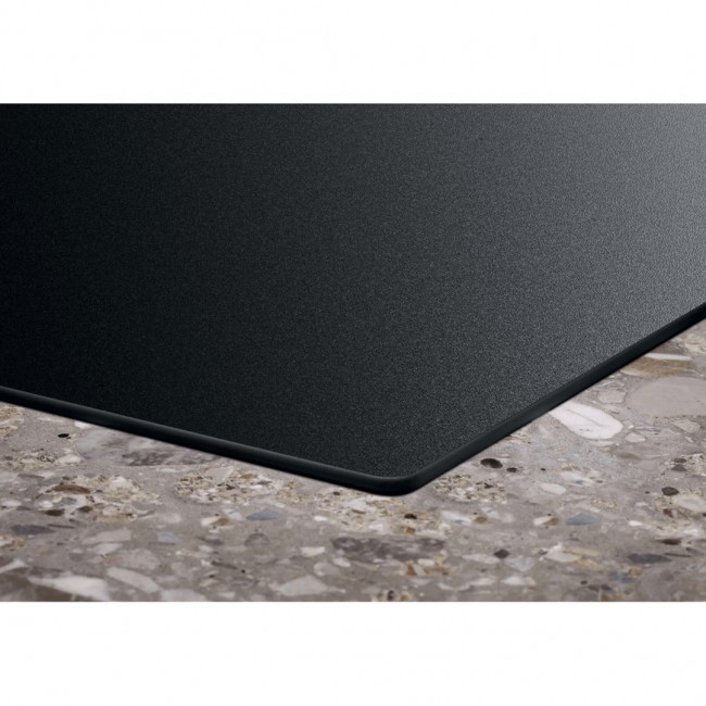 Electrolux Serie 700 EIS62453IZ Black Built-in 60 cm Zone induction hob 4 zone(s)