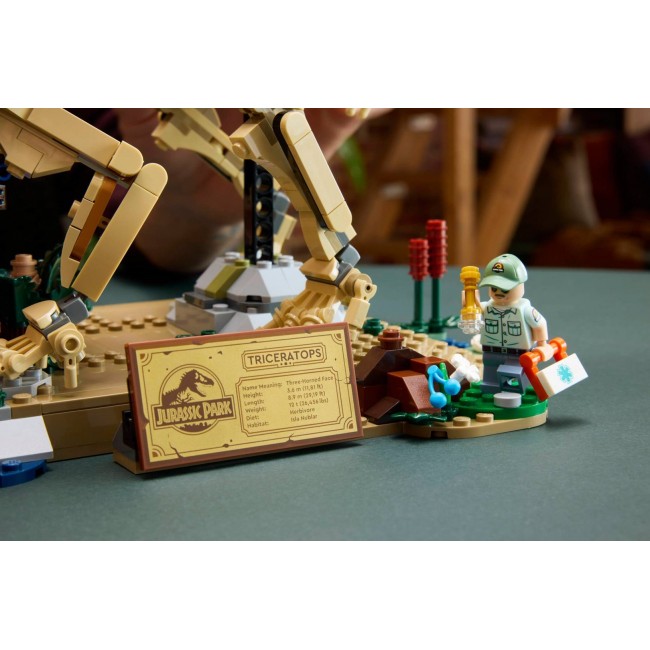 LEGO JURASSIC WORLD 77985 Dinosaur Fossils: Triceratops
