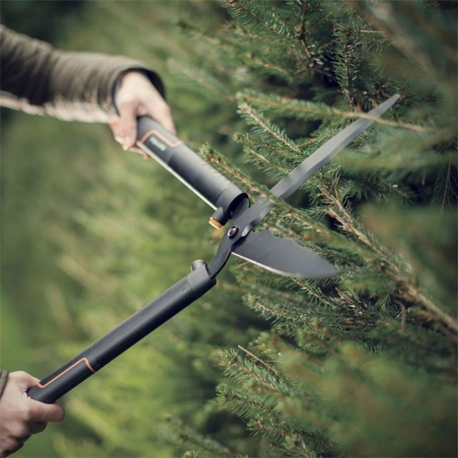FISKARS HEDGE TRIMMER SINGLESTEP HS22