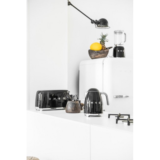 Smeg TSF02BLEU Toaster, 4 slice, black, metal body Smeg TSF02BLEU Toaster, 4 slice, black, metal body