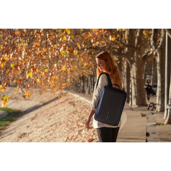XD DESIGN ANTI-THEFT BACKPACK / BRIEFCASE BOBBY BIZZ 2.0 NAVY P/N: P705.925 XD DESIGN ANTI-THEFT BACKPACK / BRIEFCASE BOBBY BIZZ 2.0 NAVY P/N: P705.925