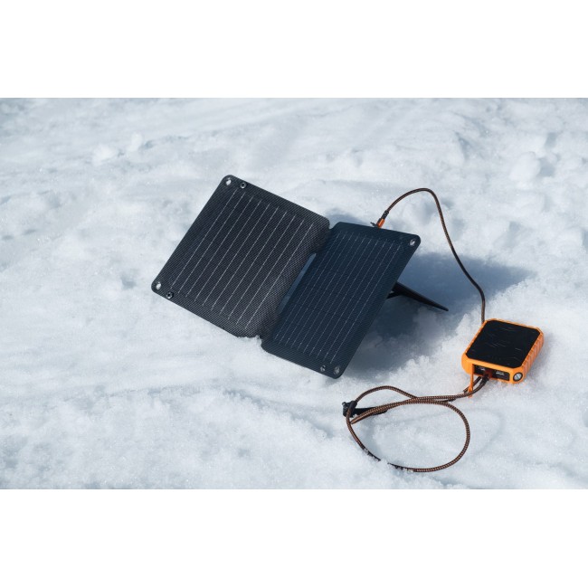Xtorm SolarBooster 14W - Foldable Solar Panel Xtorm SolarBooster 14W - Foldable Solar Panel